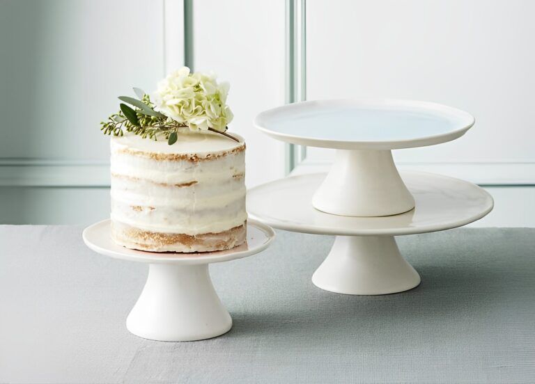 Uses to Chandelier Cake Stand: